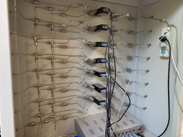 大學(xué)新材料實(shí)驗(yàn)室不銹鋼特種氣體配氣柜設(shè)備定制